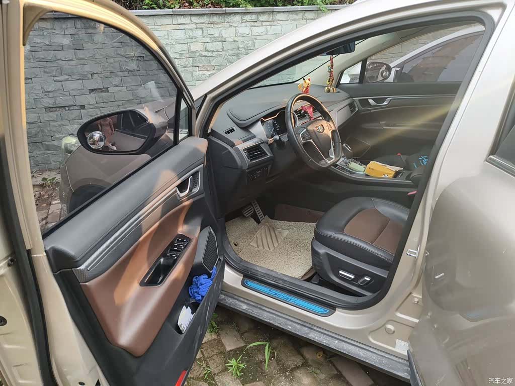 Geely Emgrand, 2018 12