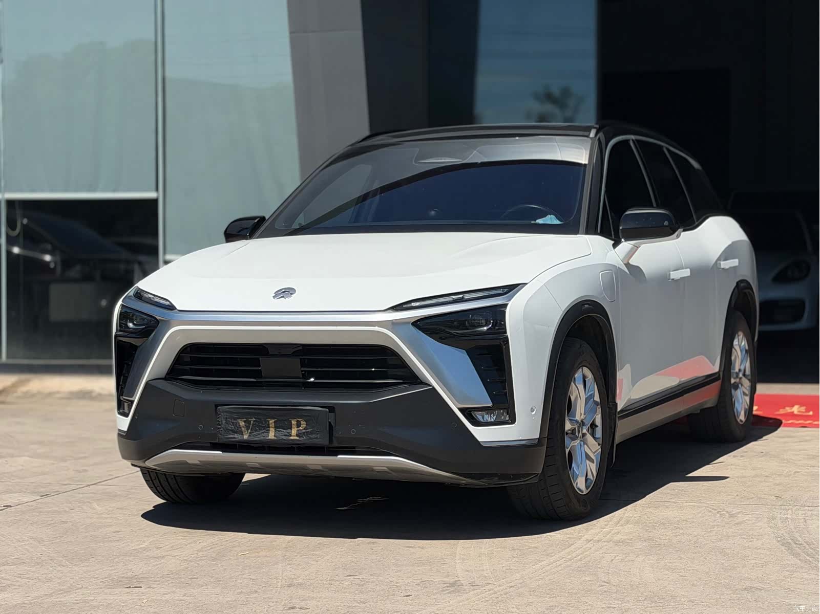 NIO ES8, 2023 1