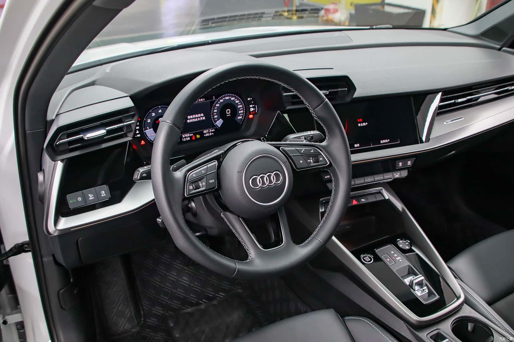 Audi A3, 2023 все фото