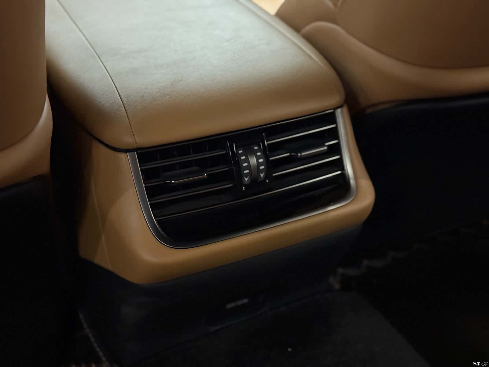 Lexus LS, 2022 14