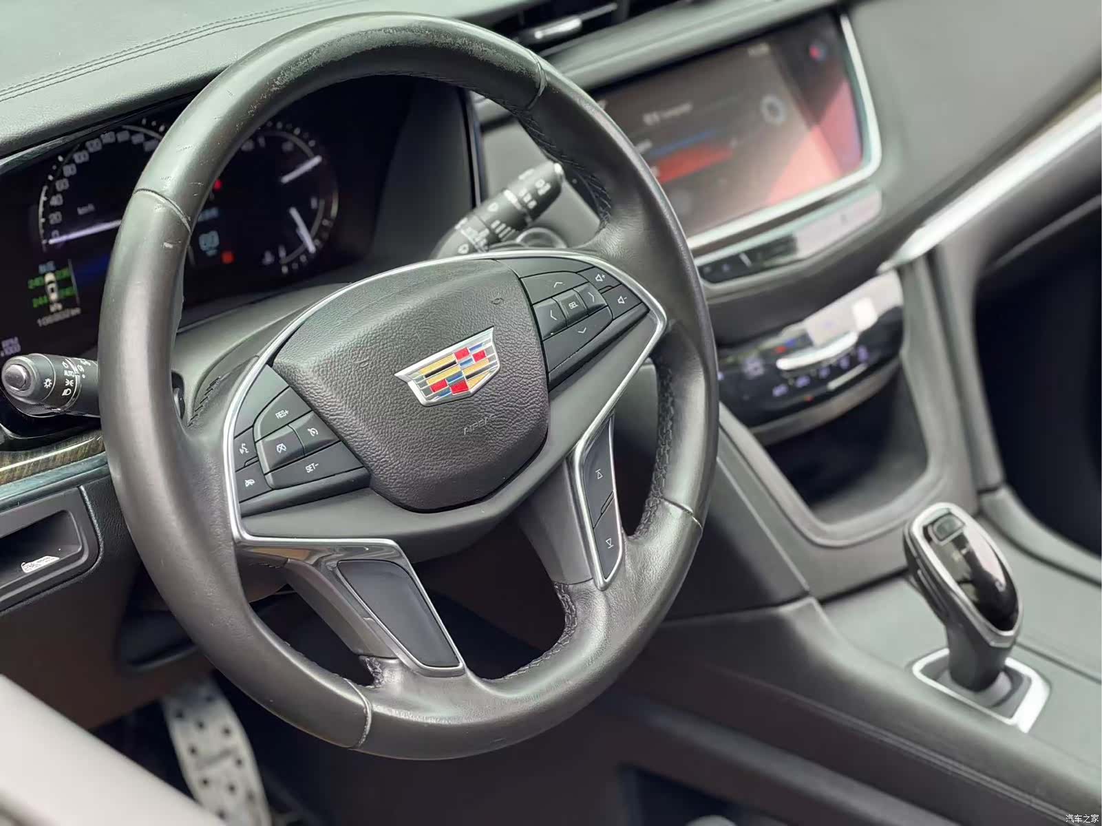 Cadillac XT5, 2017 10