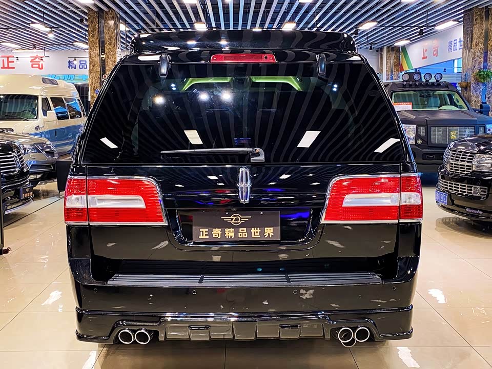 Lincoln Navigator