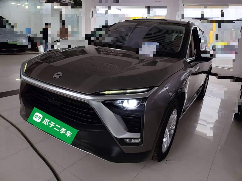 NIO ES8 2018 355KM мест