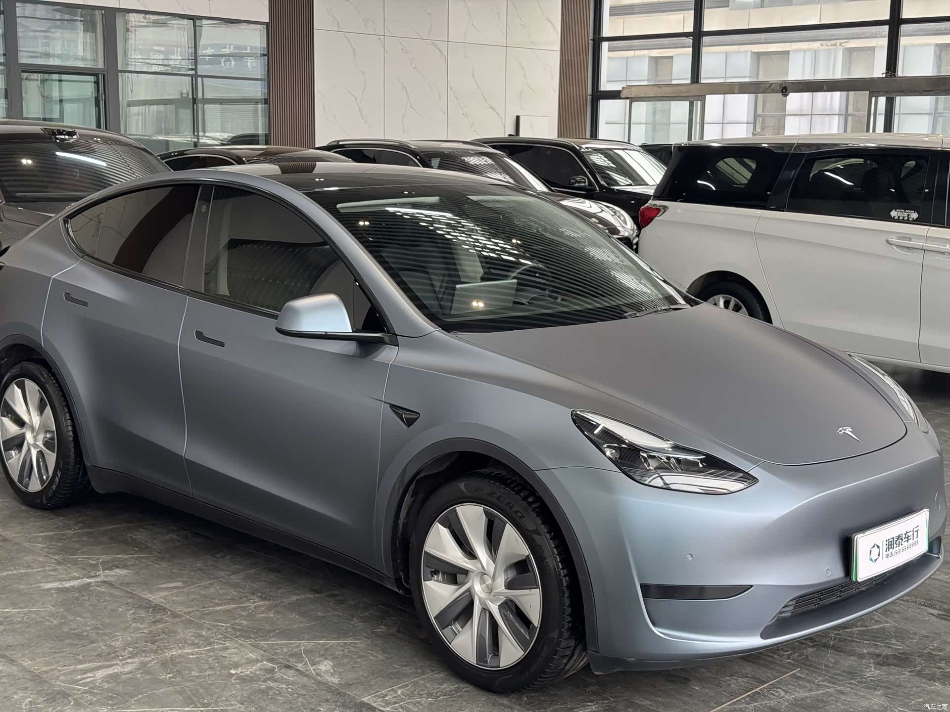 Tesla Model Y, 2023 1