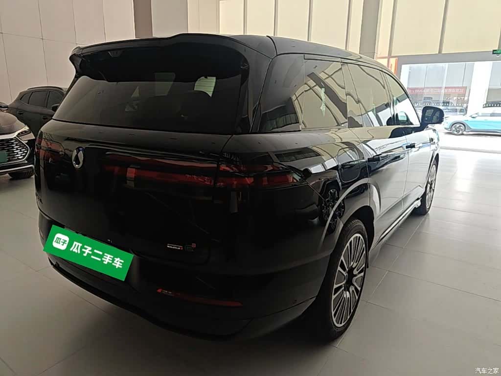 Denza N8, 2025 7