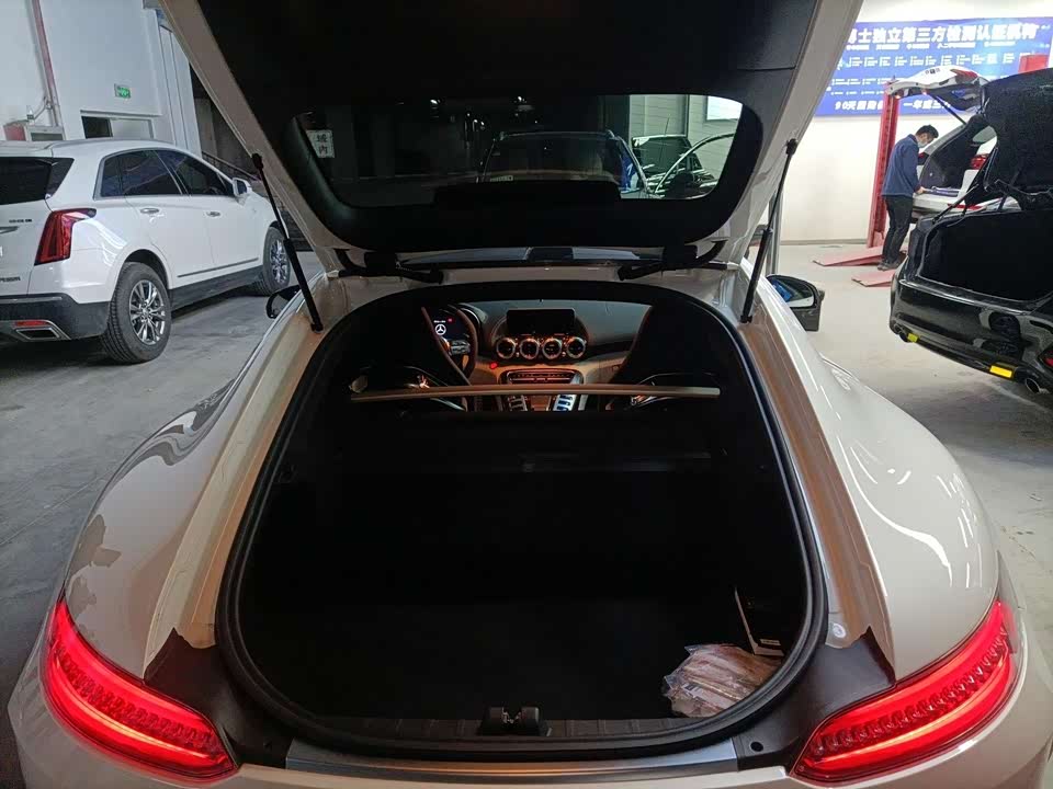Mercedes-Benz AMG GT Mercedes-Benz AMG GT