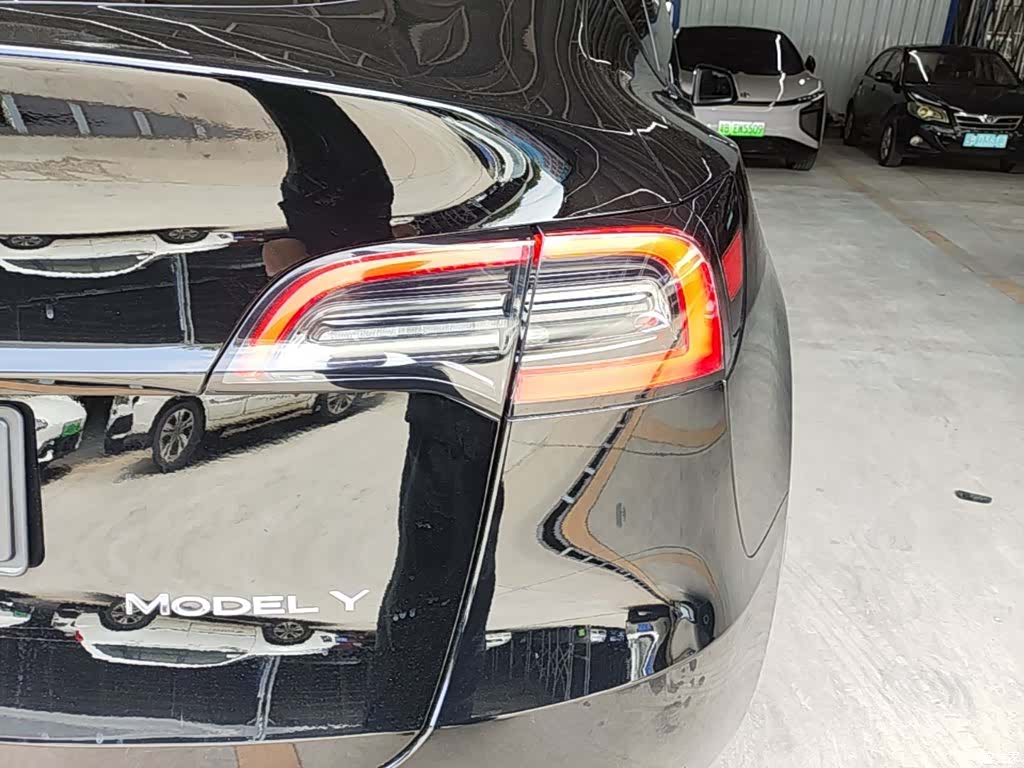 Tesla Model Y, 2023 24