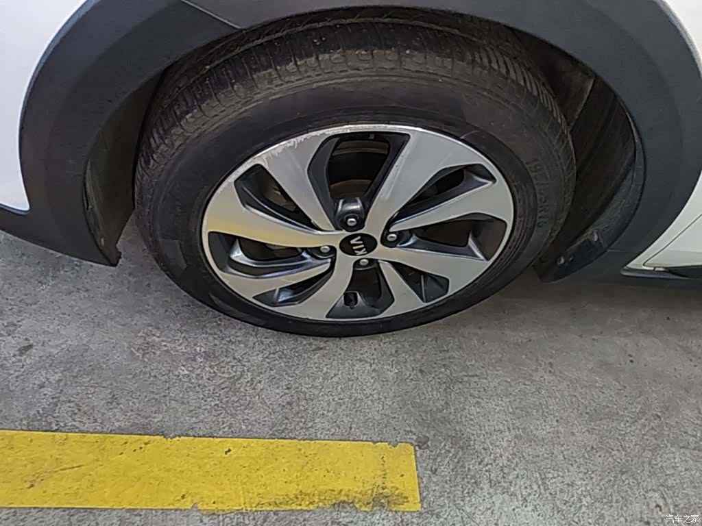 Kia KX, 2018 23