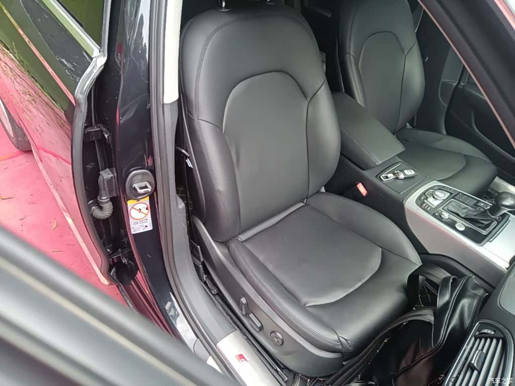 Audi A6L, 2015 25
