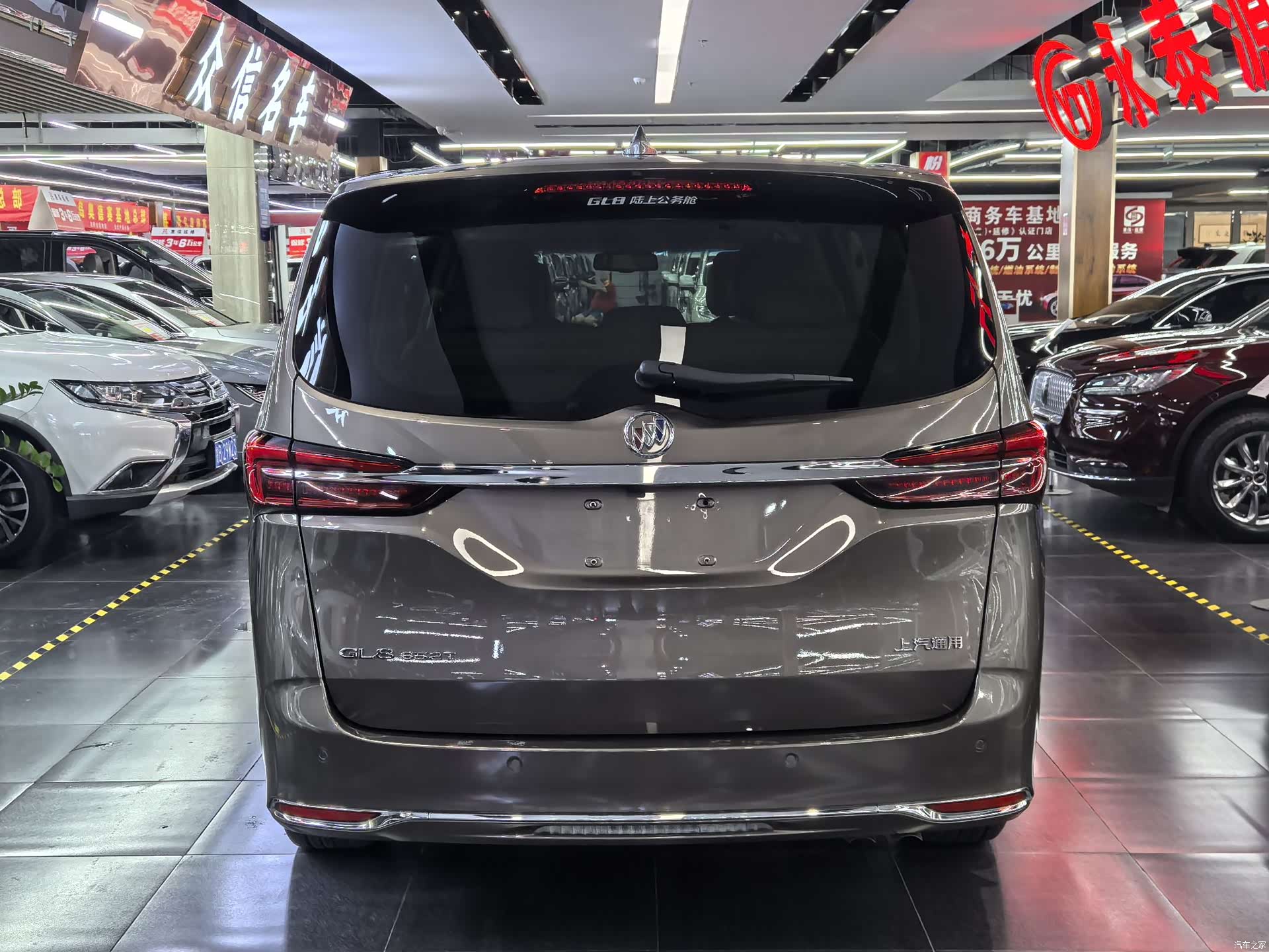 Buick GL8, 2021 все фото