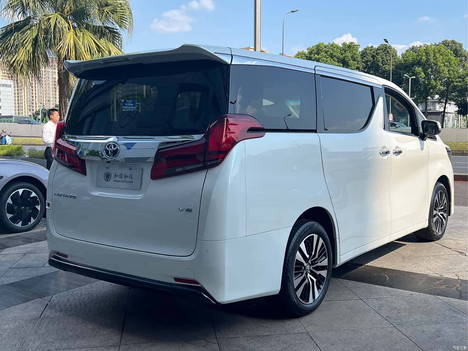 Toyota Alphard, 2019 14