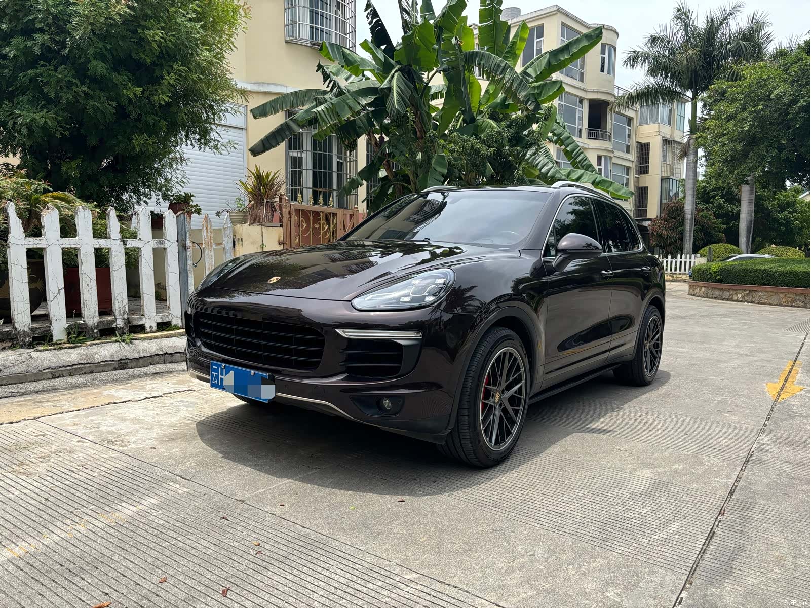 Porsche Cayenne, 2015 1