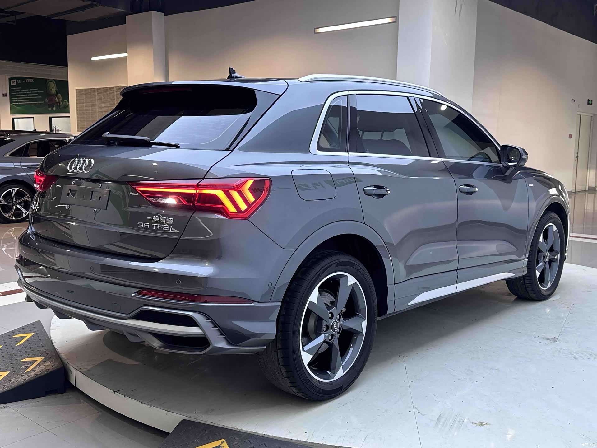 Audi Q3, 2023 6