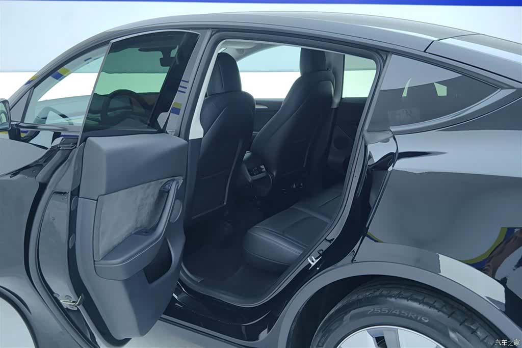 Tesla Model Y, 2022 11
