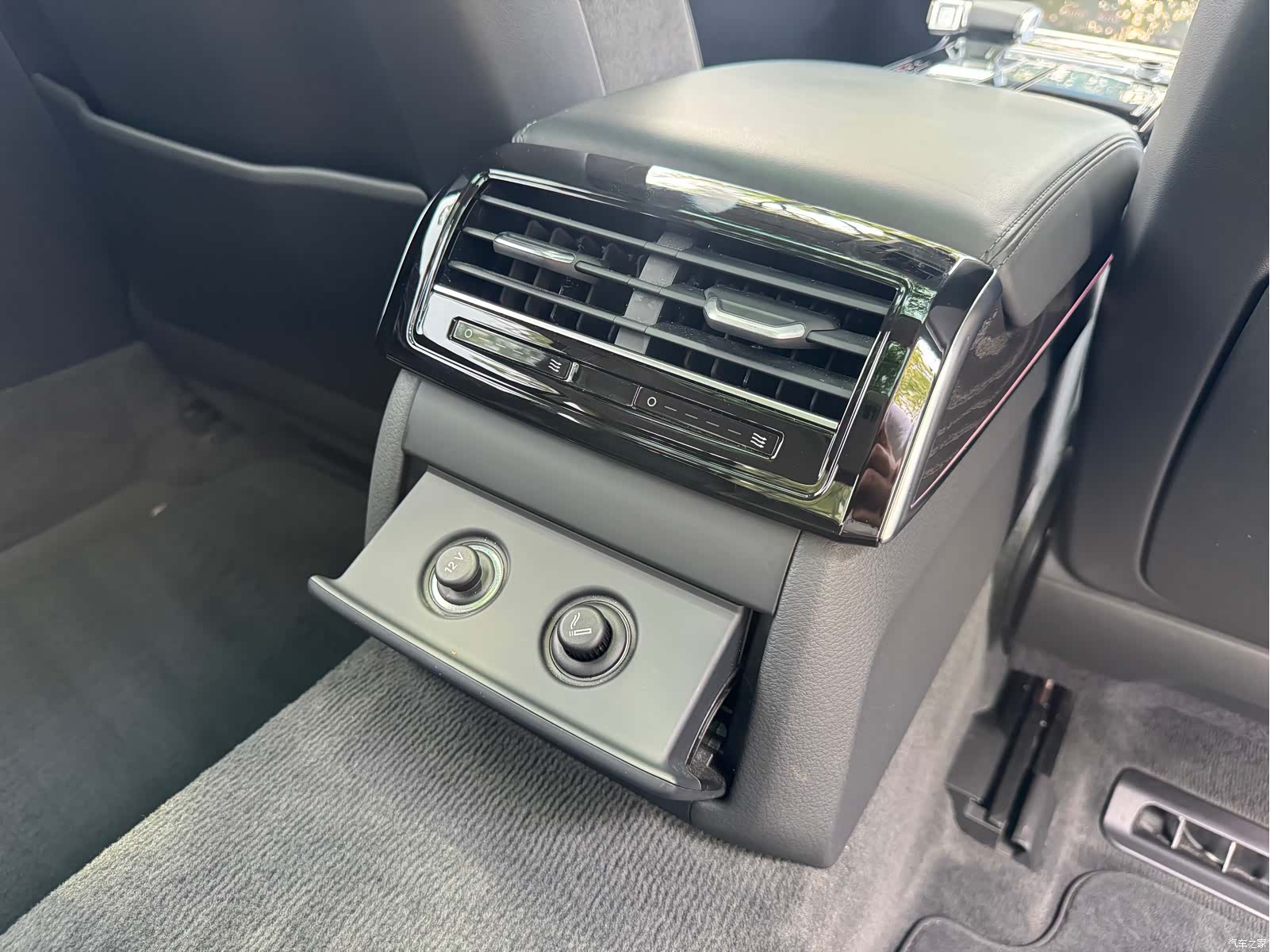 Audi A8L, 2021 14