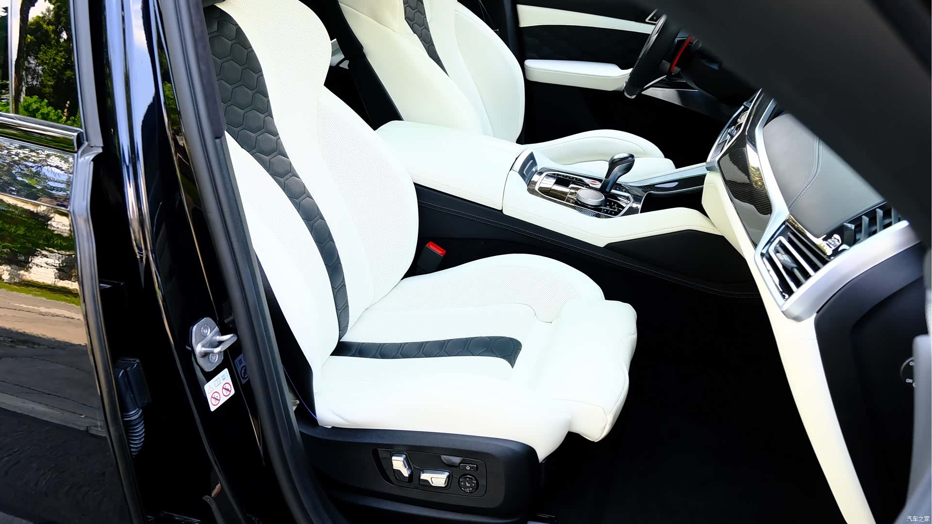 BMW X6, 2021 21