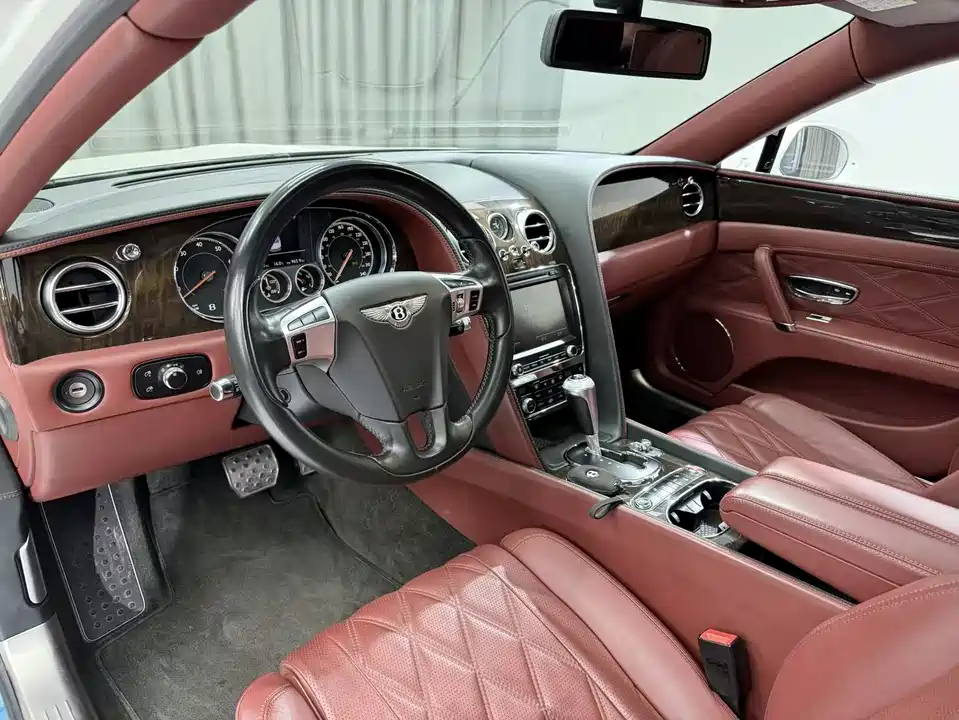 Bentley Flying