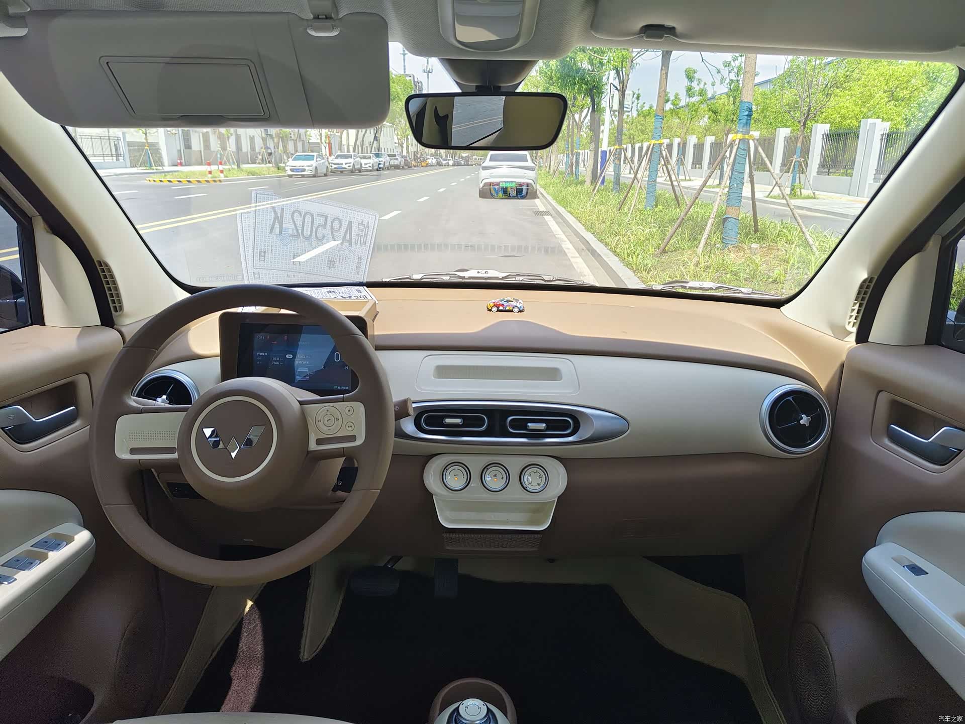 Wuling MINIEV, 2025 10