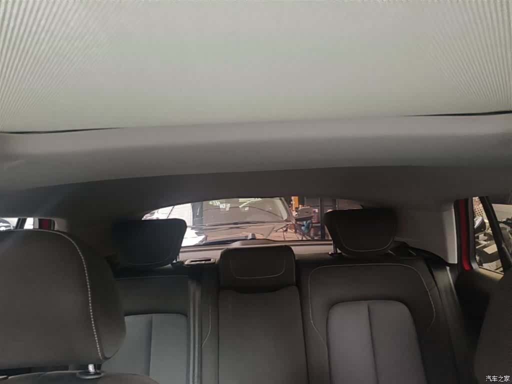 Audi Q2L, 2019 17