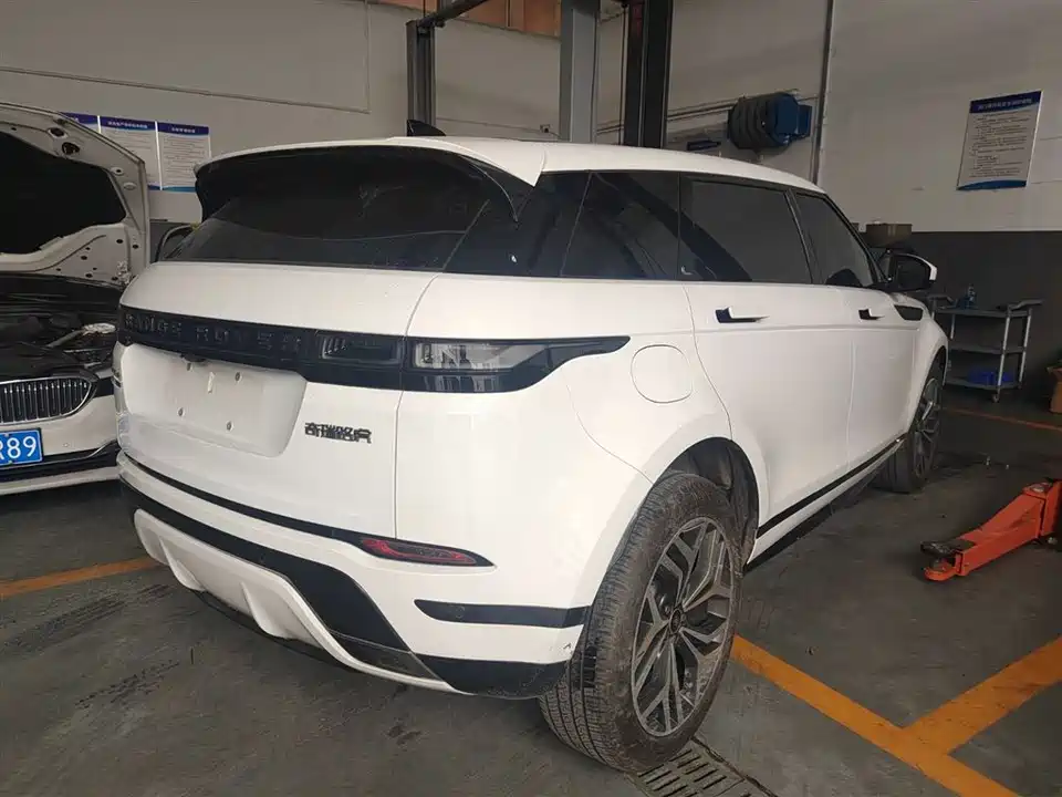 Land Rover Range Rover Aurora