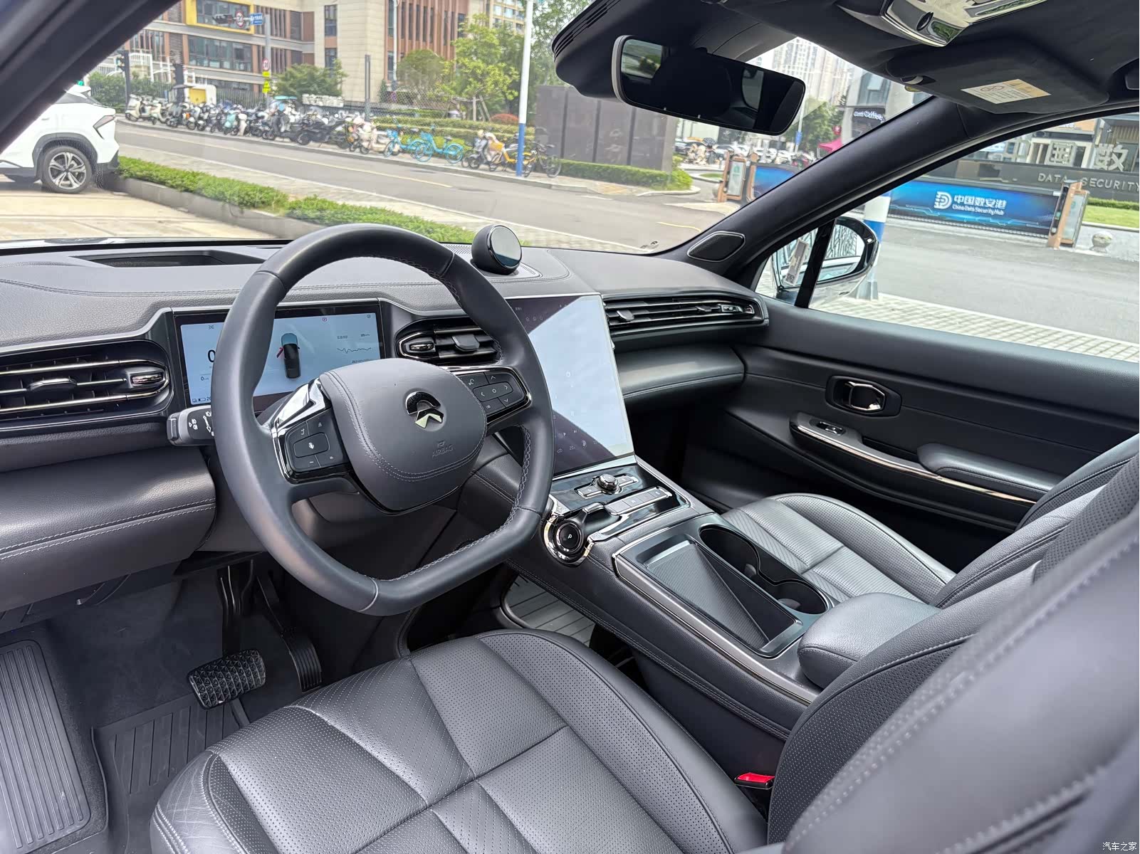 NIO ES8, 2021 9
