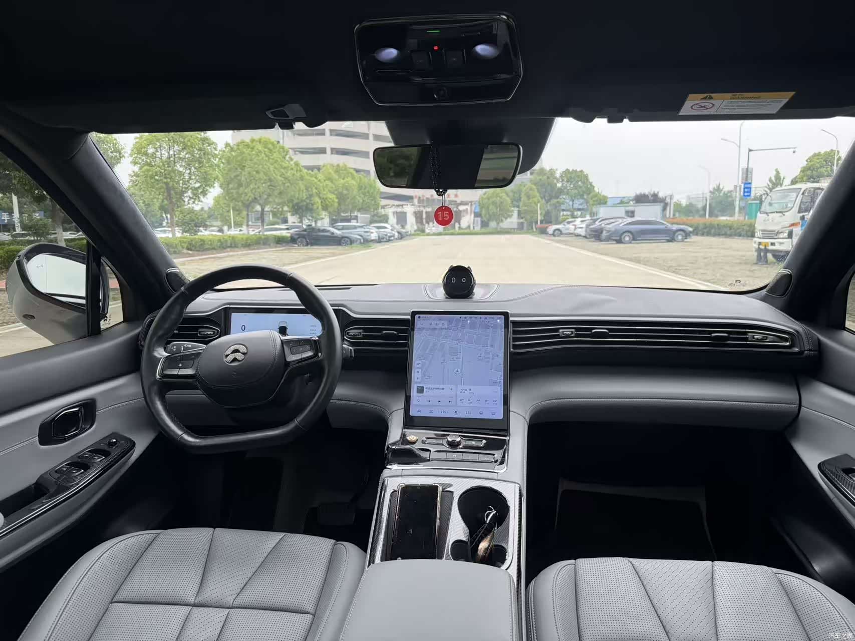 NIO ES8, 2021 21