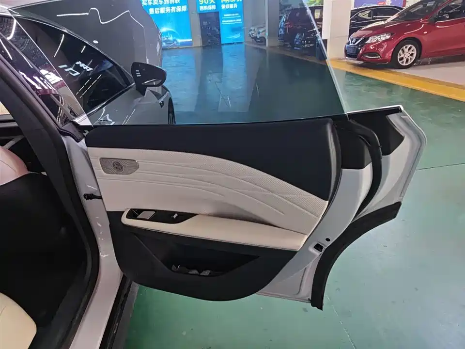 Geely Galaxy Galaxy E8