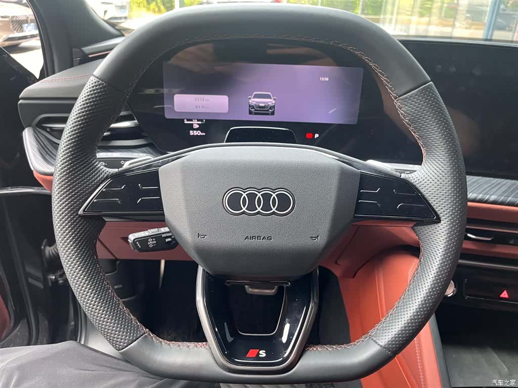 Audi Q5L, 2026 11