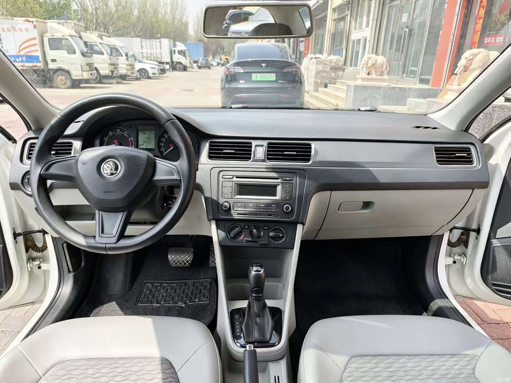 Skoda Rapid, 2017 4