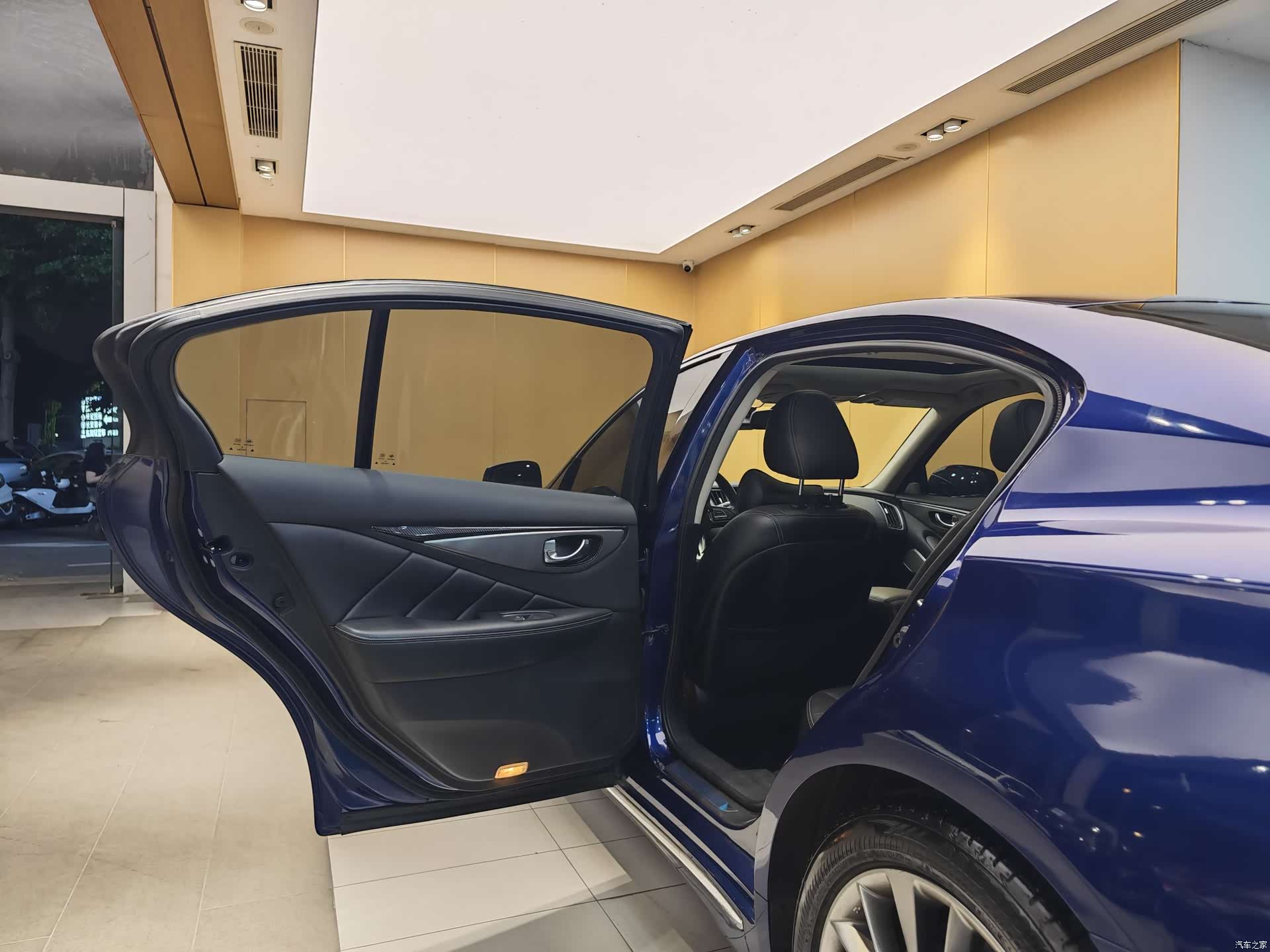 Infiniti Q50L, 2021 21