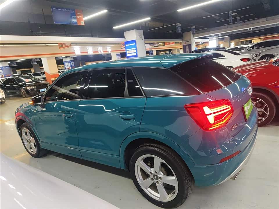 Audi Q2L