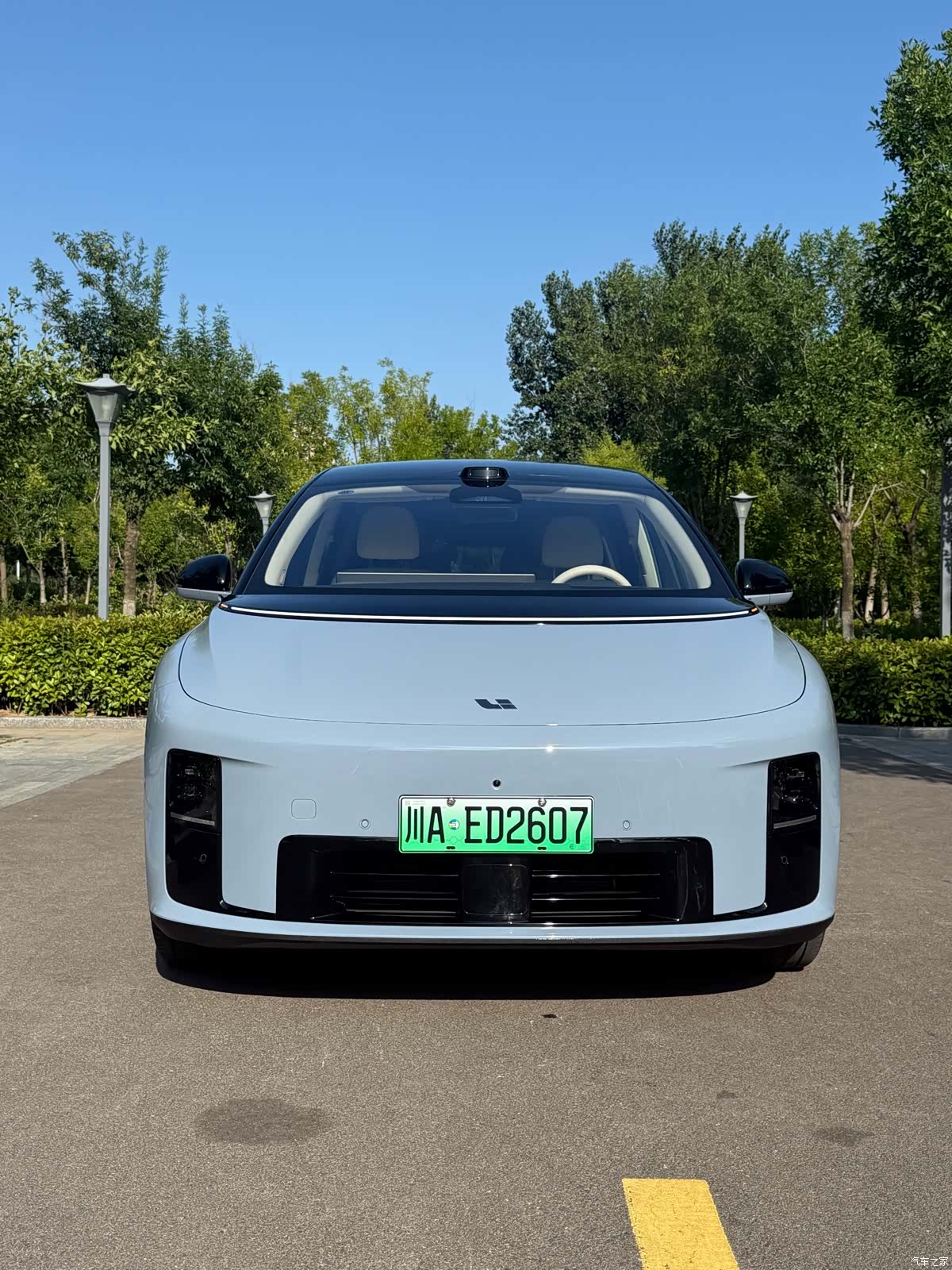 Li Auto i8, 2025 2