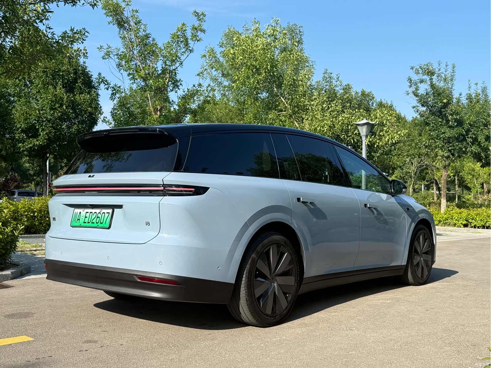Li Auto i8, 2025 все фото