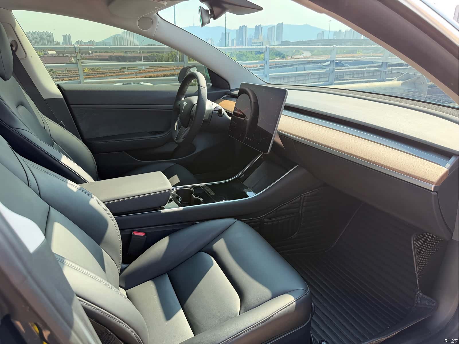 Tesla Model 3, 2020 11