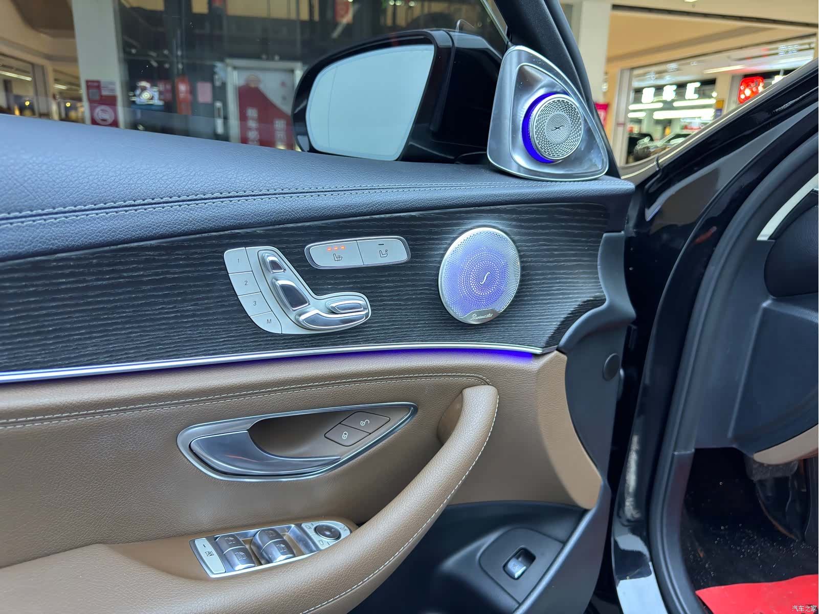 Mercedes-Benz E-Class, 2020 4