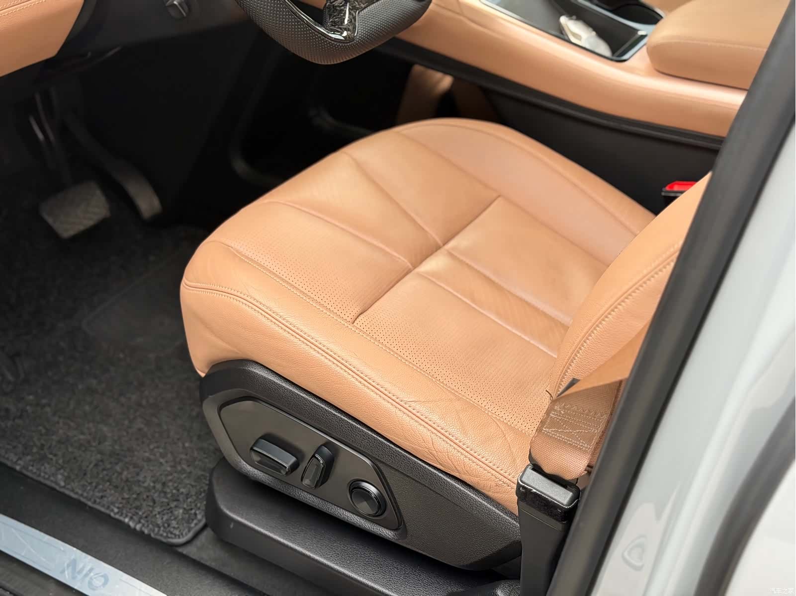 NIO ES8, 2019 14