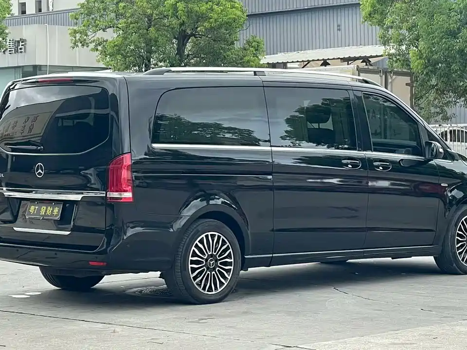 Mercedes-Benz V-class