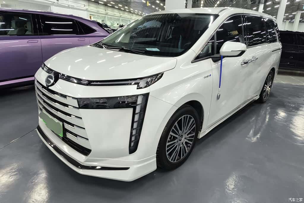 Trumpchi E8, 2025 1