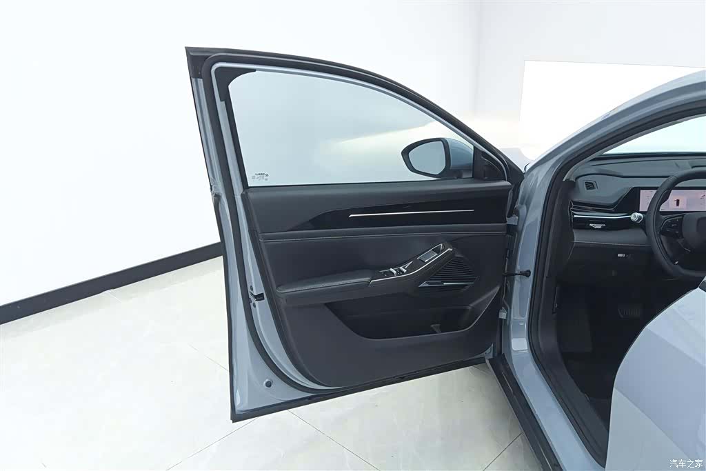 Geely Galaxy L6, 2024 7