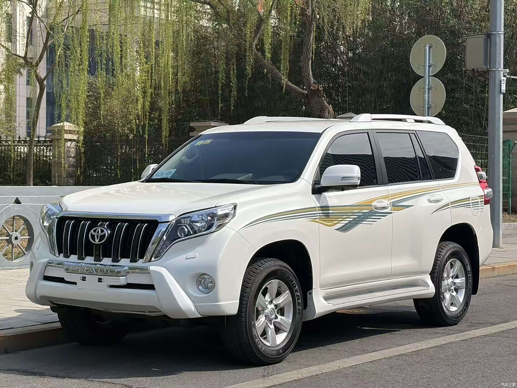 Toyota Prado, 2015 1