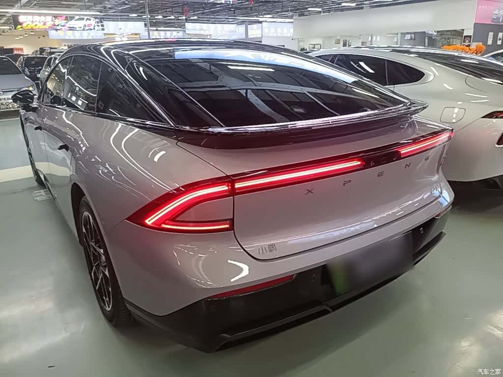Xpeng P7, 2025 все фото
