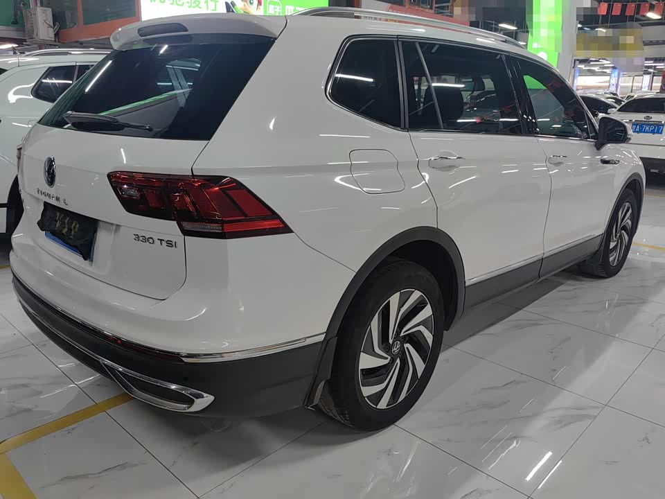 Volkswagen Tiguan L