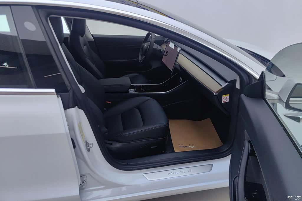 Tesla Model 3, 2019 8