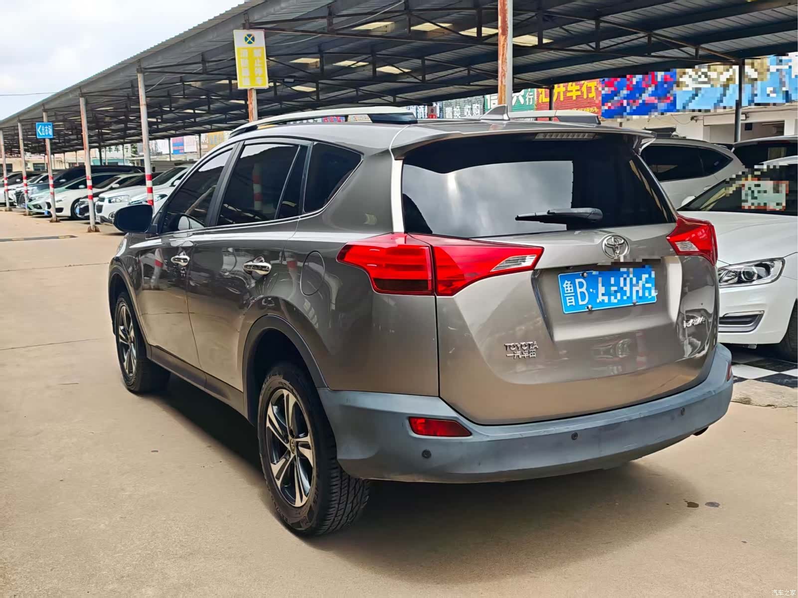 Toyota RAV4, 2015 7