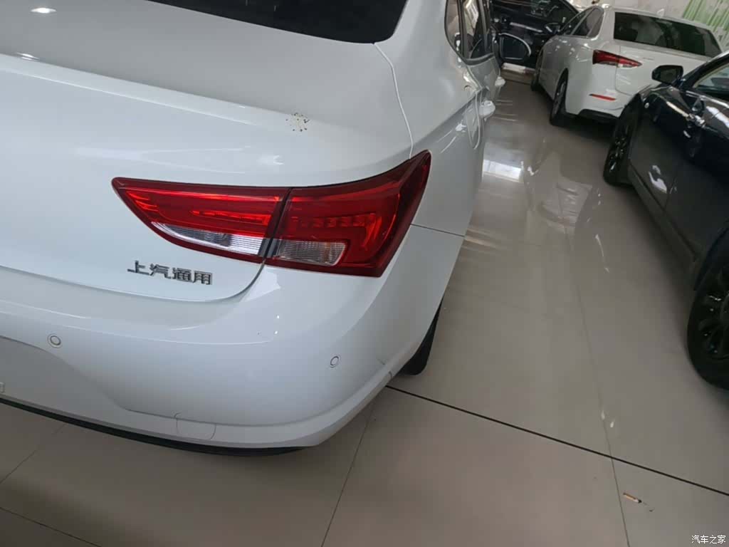 Buick Verano, 2018 8