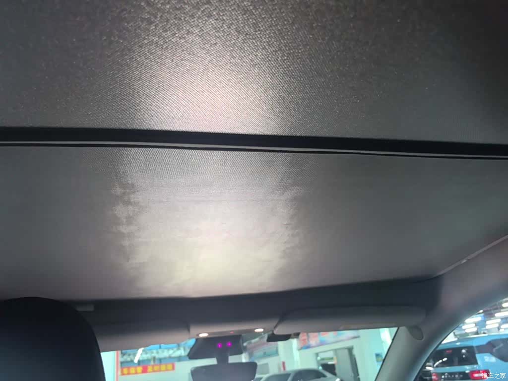 Tesla Model Y, 2023 18