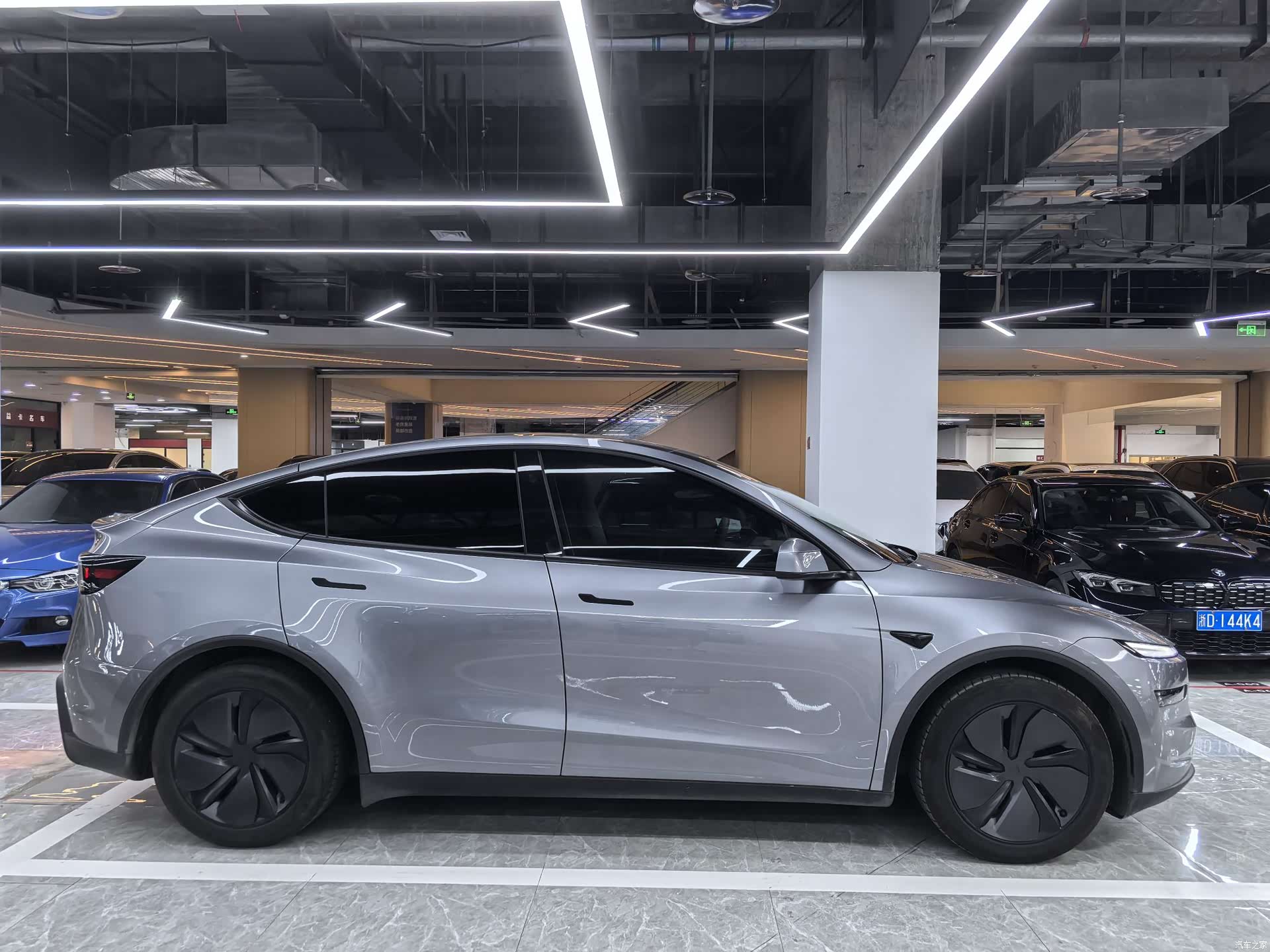 Tesla Model Y, 2025 14