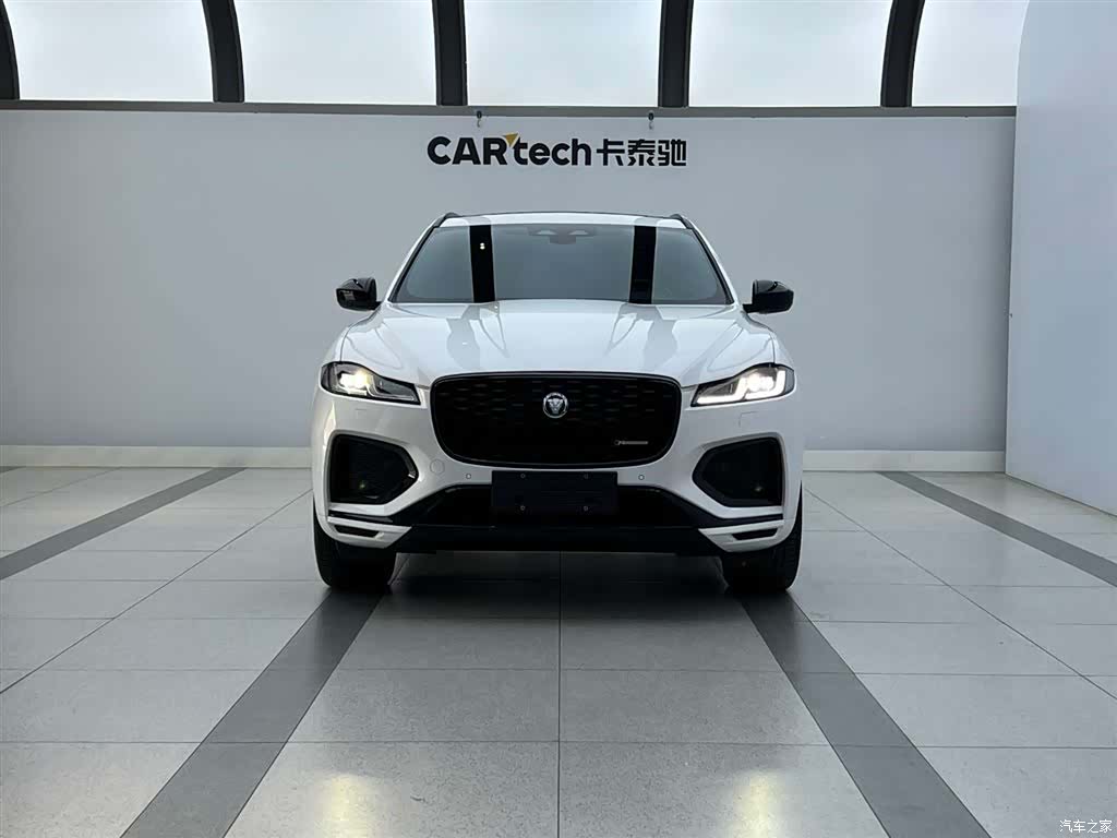 Jaguar F-PACE, 2023 2
