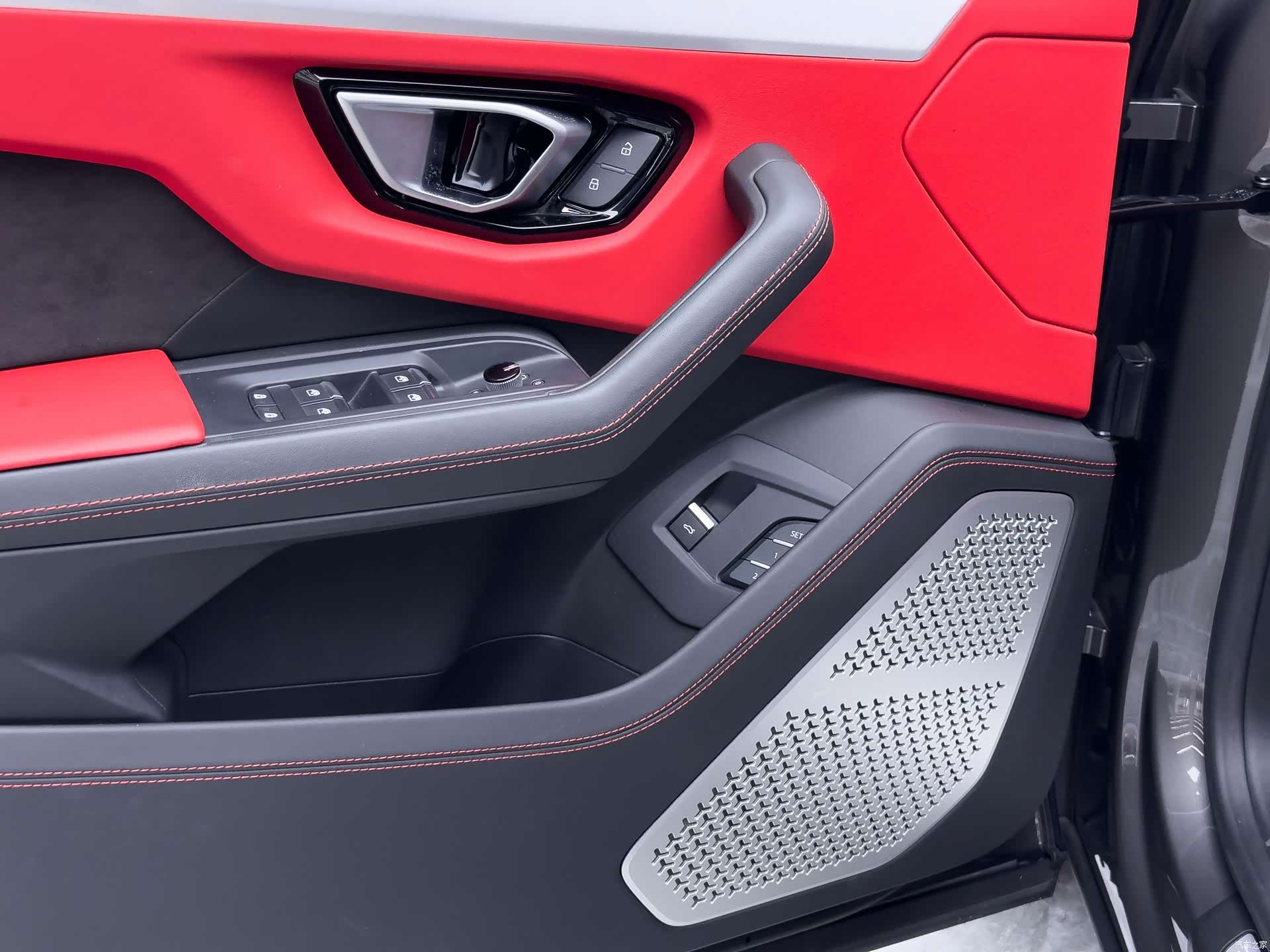 Lamborghini Urus, 2021 10