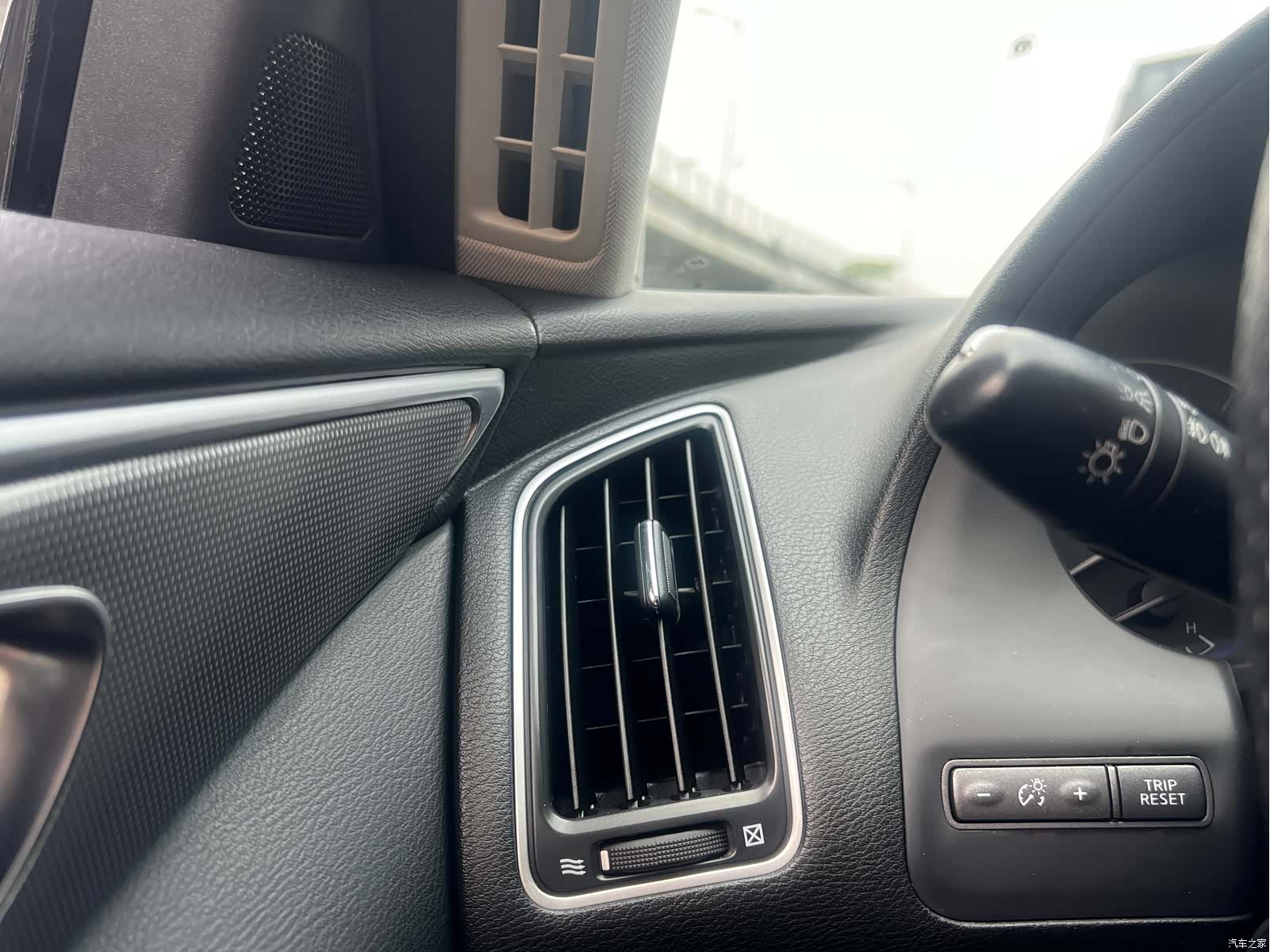 Infiniti Q50L, 2015 39
